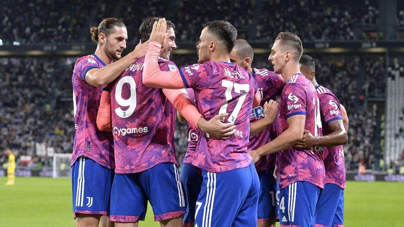 Juventus golea 3-0 en casa a Bologna