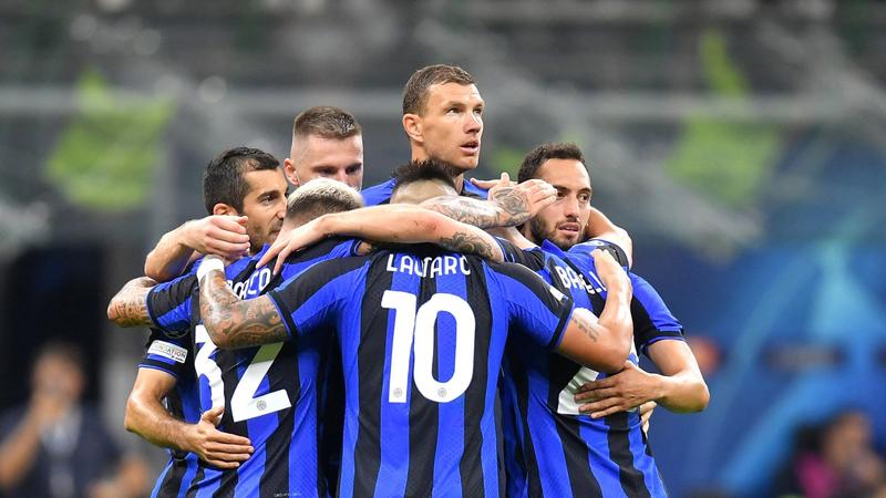 إنتر يبلغ ثمن نهائي دوري أبطال أوروبا باقتدار ويُجبر برشلونة على الانتقال للدوري الأوروبي