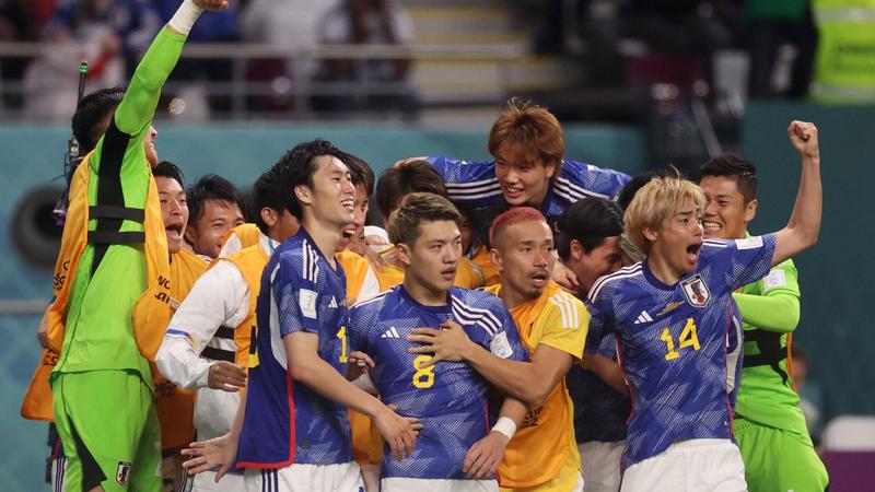 Adidas Teamgeist 2 official match ball of J League 2008