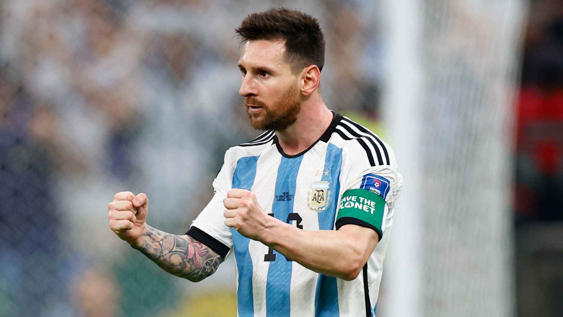 Boxing superstar Canelo issues Messi warning