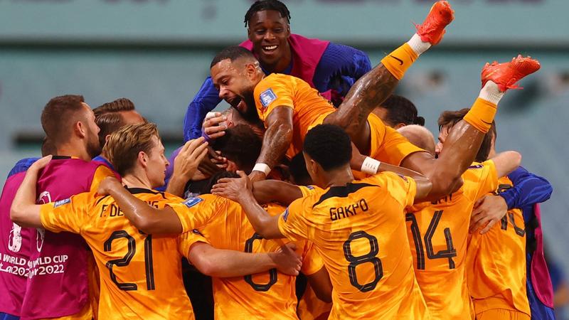 L'incroyable séquence collective sur le but de Depay !