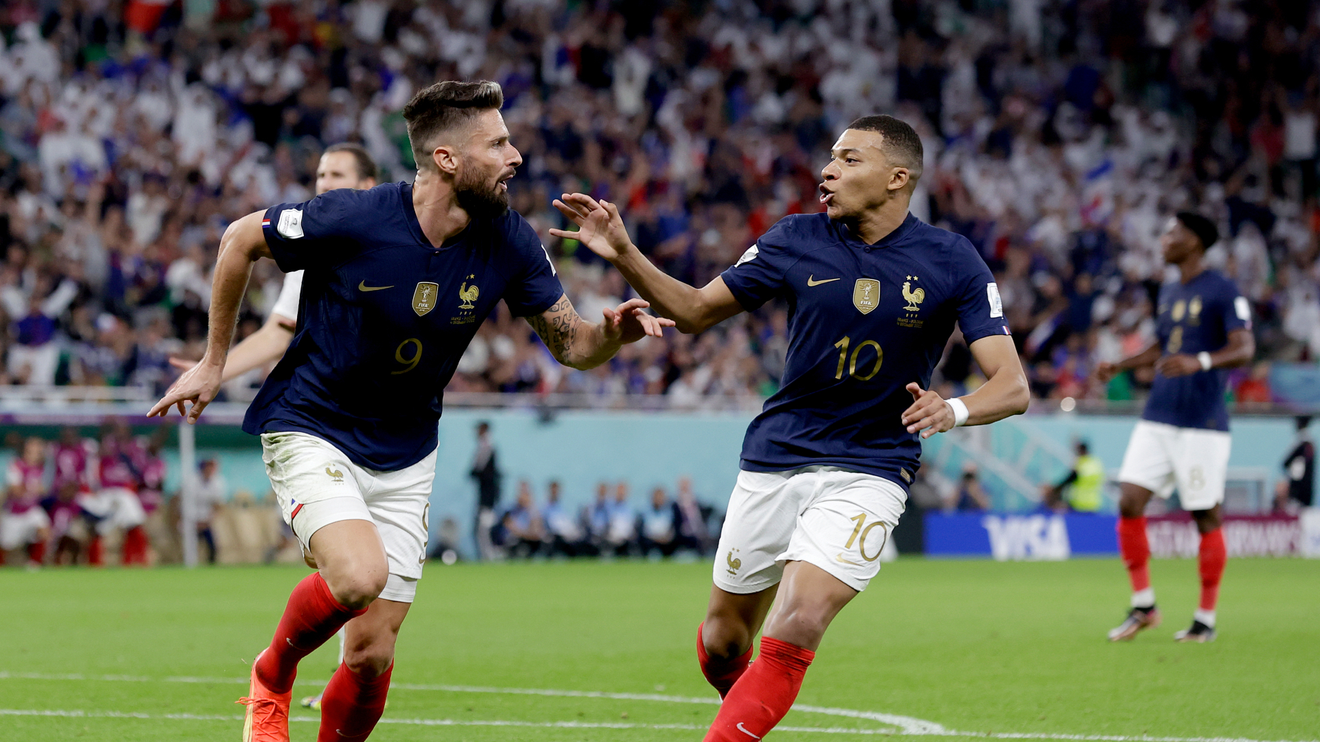 Giroud makes history as France surges into quarters