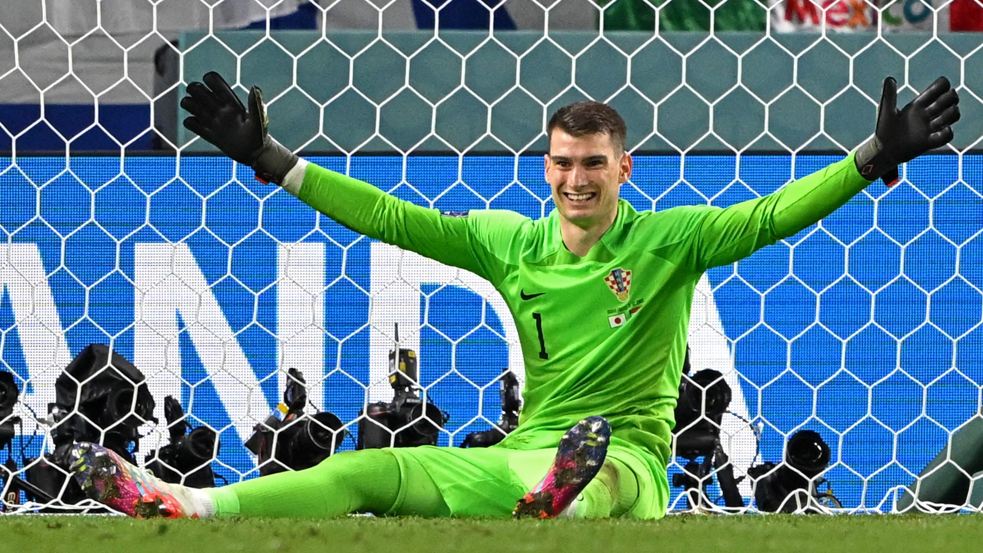 Livakovic saves three penalties as Croatia advances