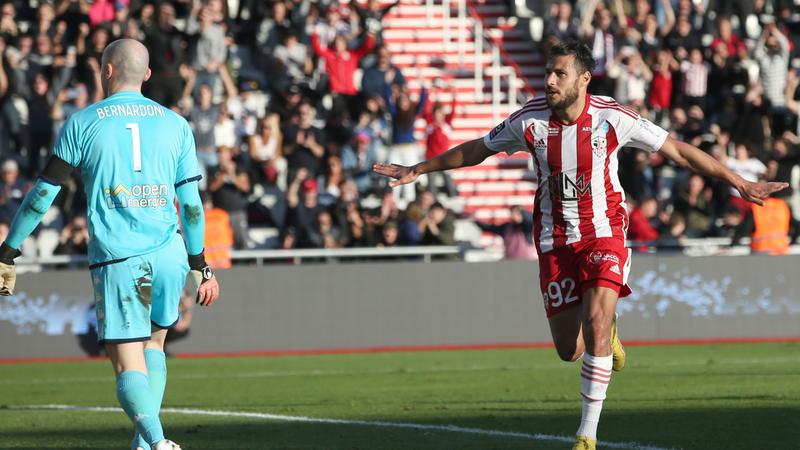 يوسف بلايلي يقود أجاكسيو للفوز على أنجيه