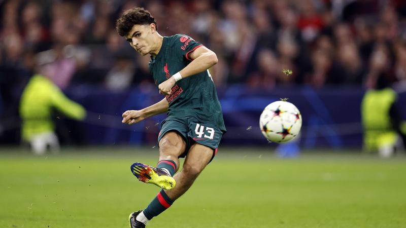 Espagne ou Serbie ? La pépite de Liverpool Stefan Bajčetić a choisi sa sélection