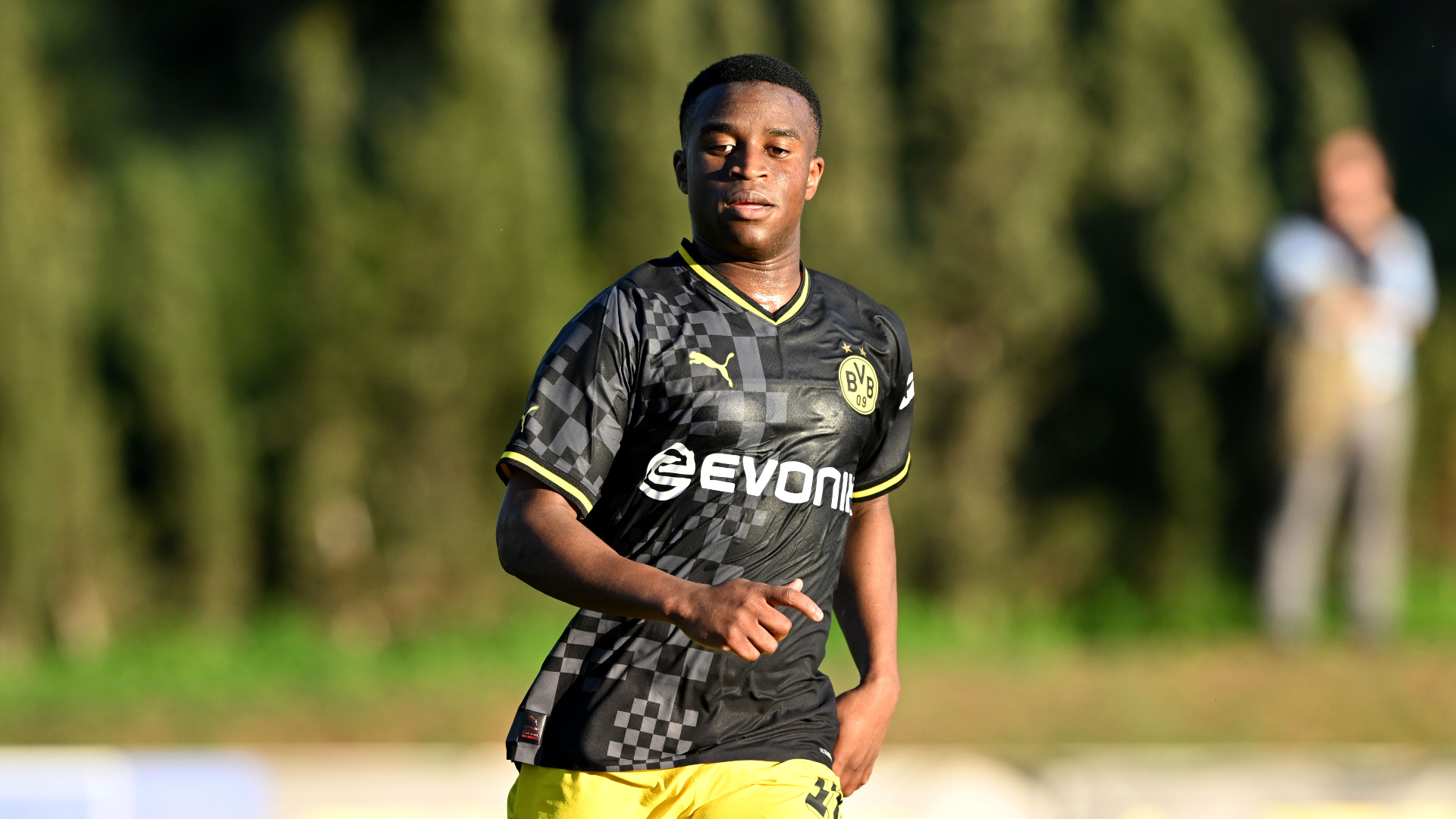 Youssoufa Moukoko - Player profile 23/24