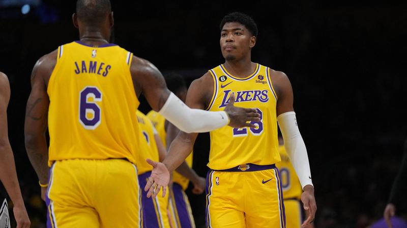 Les débuts de Rui Hachimura aux Lakers enflamment le Japon