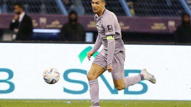 رونالدو يحرز هدفه الأول في الدوري بقميص النصر