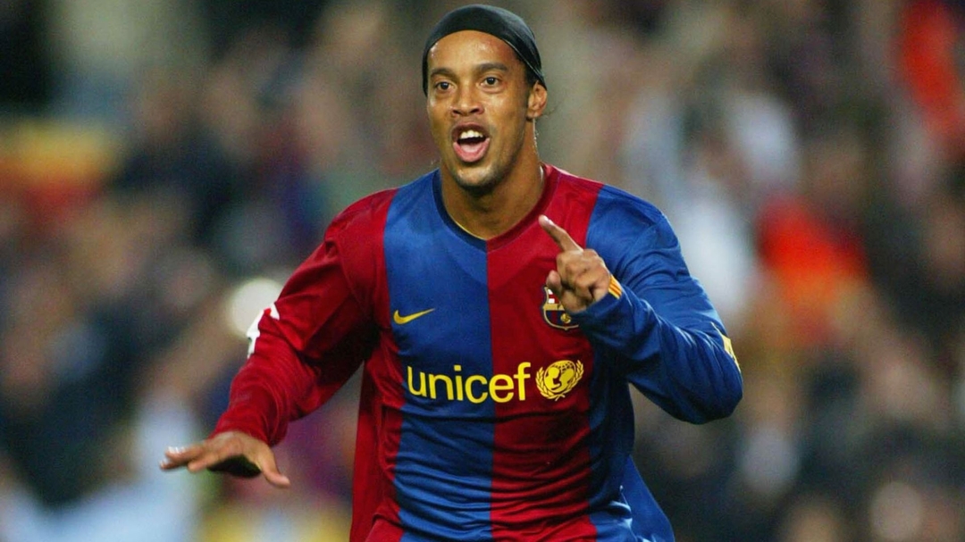 Barcelona: Ronaldinho's son could follow in his father's footsteps
