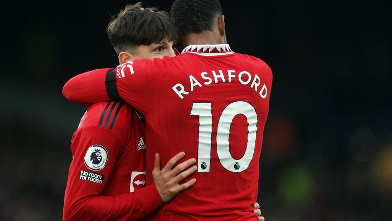 Manchester United vence 0-2 en visita al Leeds