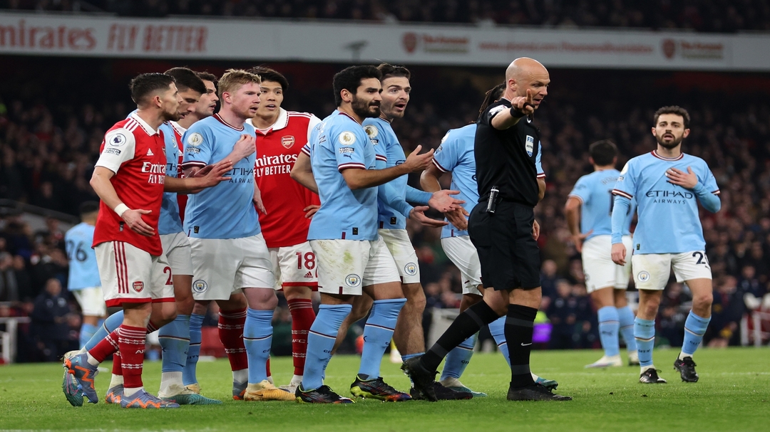 Arsenal and Man City charged by FA after top-o | beIN SPORTS