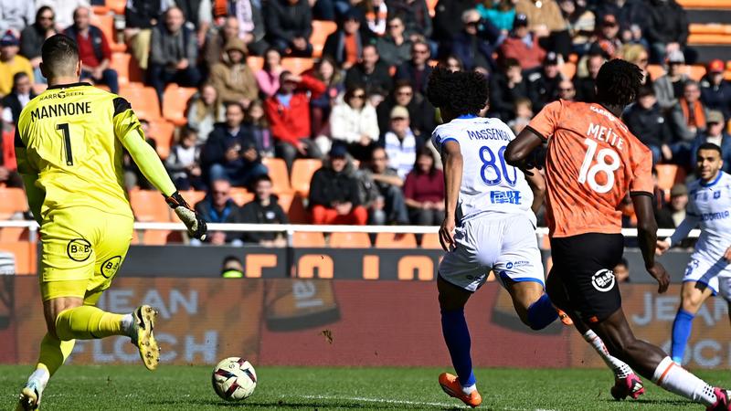 أوكسير يواصل صحوته على حساب لوريان