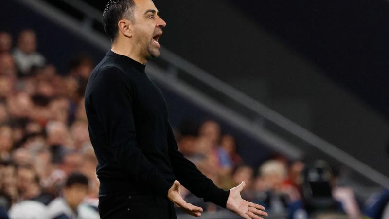 تشافي منزعج من طريقة استقبال برشلونة