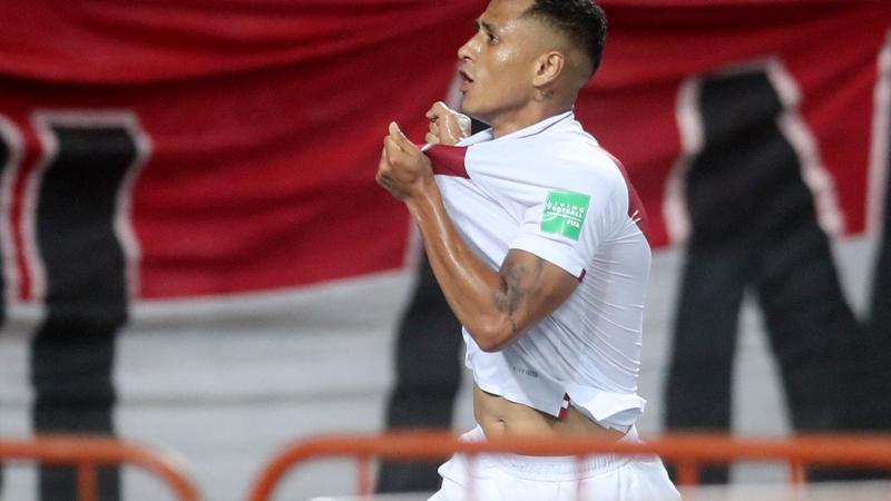 Perú vence a Paraguay y se aferra al repechaje