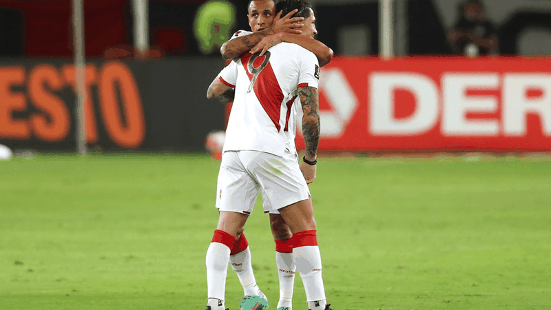 Peru seal World Cup playoff berth with 2-0 win over Paraguay