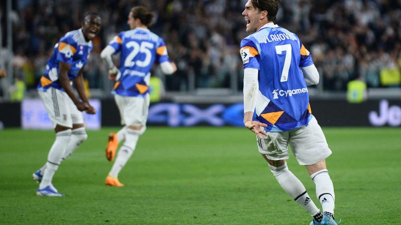 Vlahovic rescata punto para la Juve
