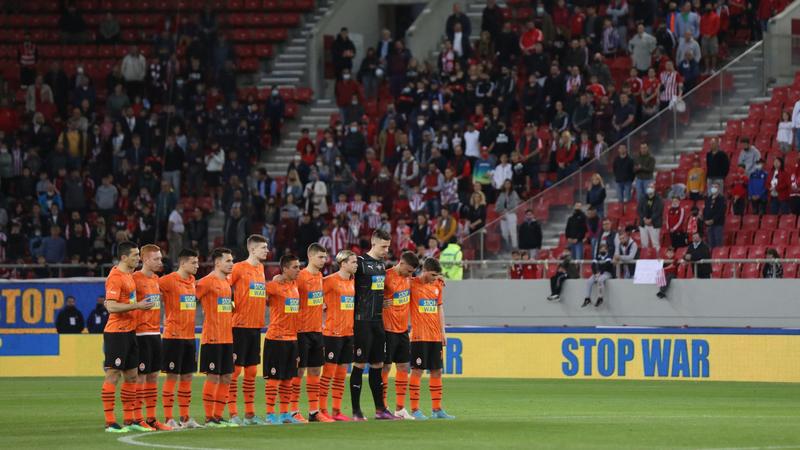 رابطة الدوري الأوكراني تُنهي موسم دوري كرة القدم من دون بطل