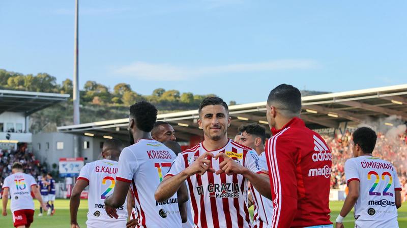 Ligue 2 BKT : L'AC Ajaccio bat Toulouse et retrouve l'élite !