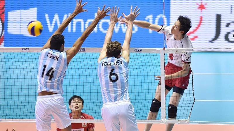 Slick Argentina see off hosts