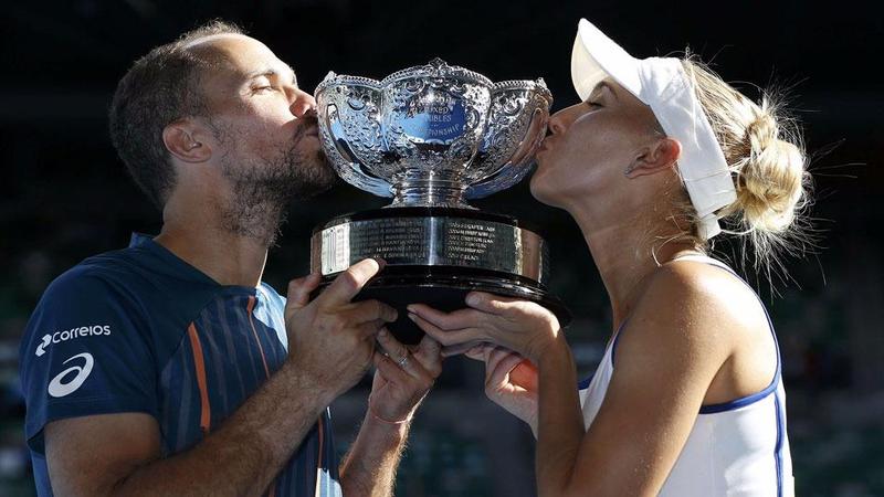 Soares wins two Grand Slam titles on same day