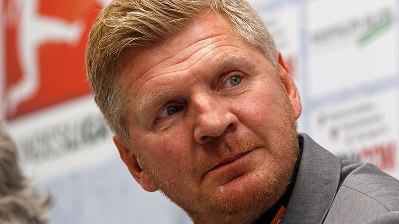 بادربورن يقيل إيفنبرغ