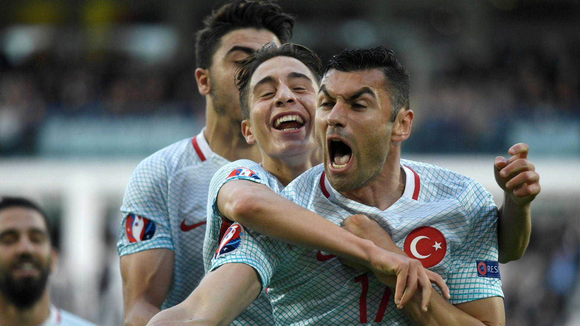 Turkey Keeps Hopes Alive After Win Over Czech Republic