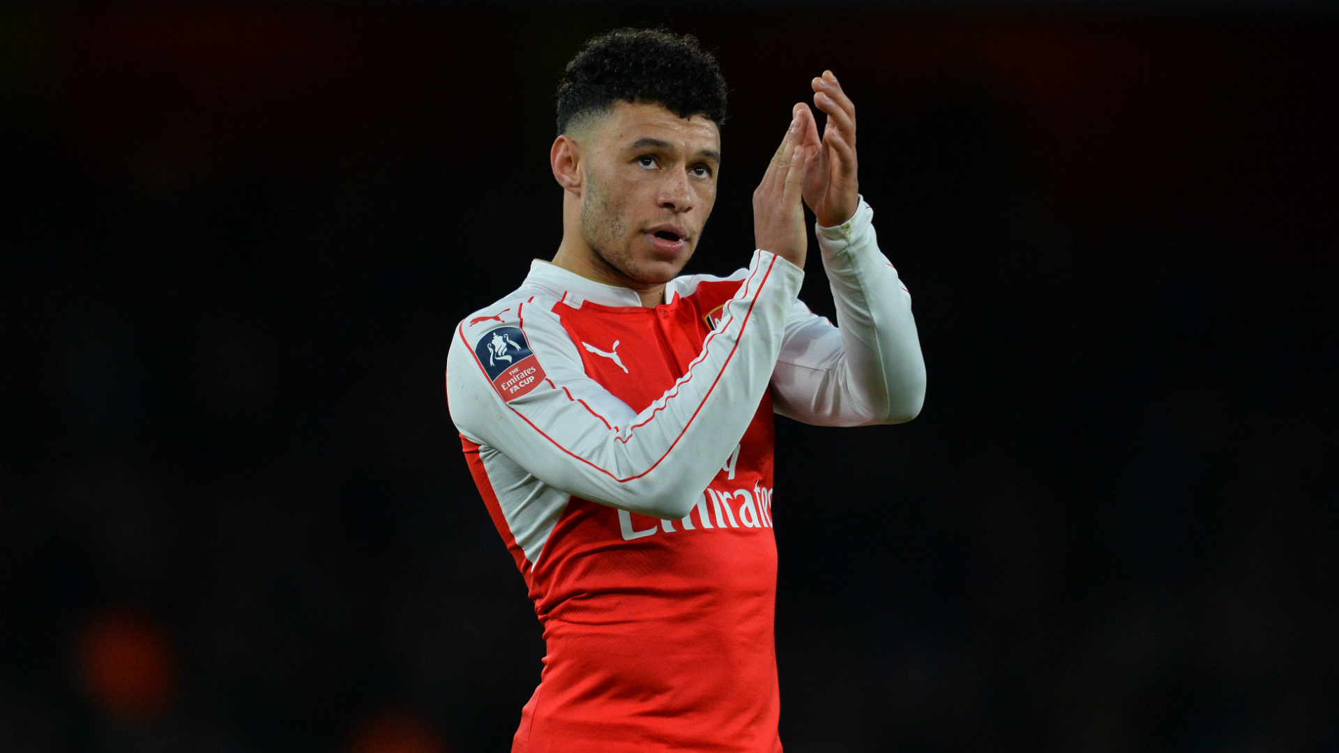 Oxlade-Chamberlain tells Arsenal to control temper against Chelsea