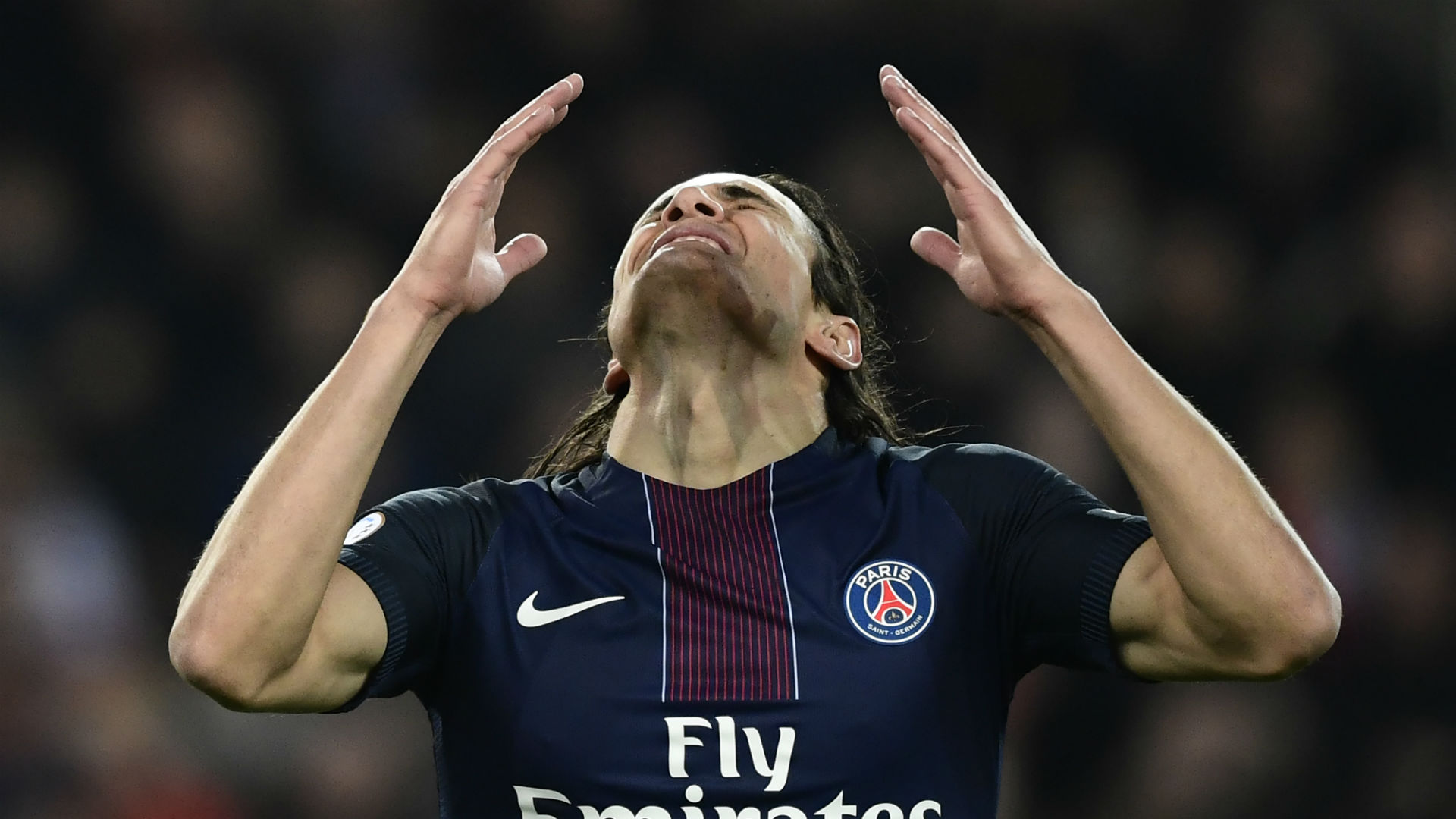 Cavani's reaction to being subbed is normal - Emery