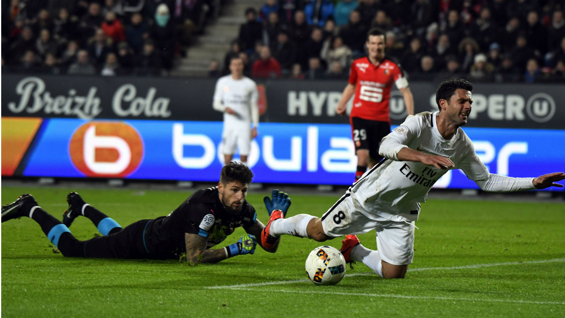 Verratti and Motta fooled no one, says Costil