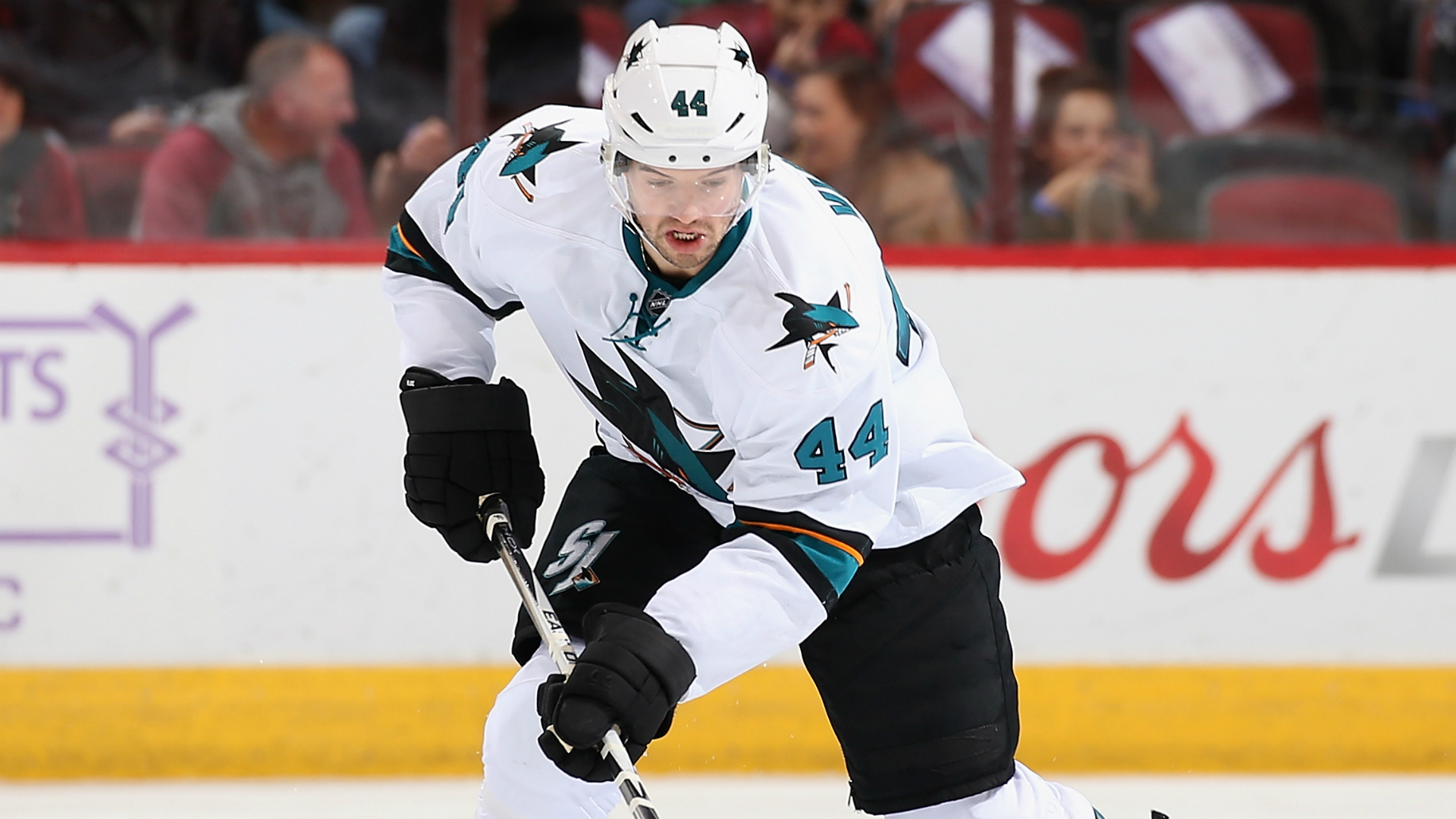 Canada stay perfect, Russia beat Denmark