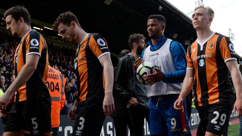 كريستال بالاس يُسقط هال سيتي إلى الدرجة الأولى