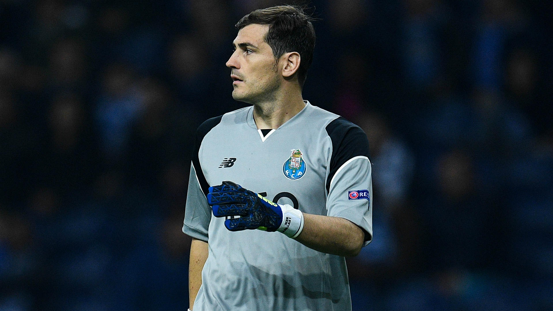 Iker Casillas extends stay with Porto