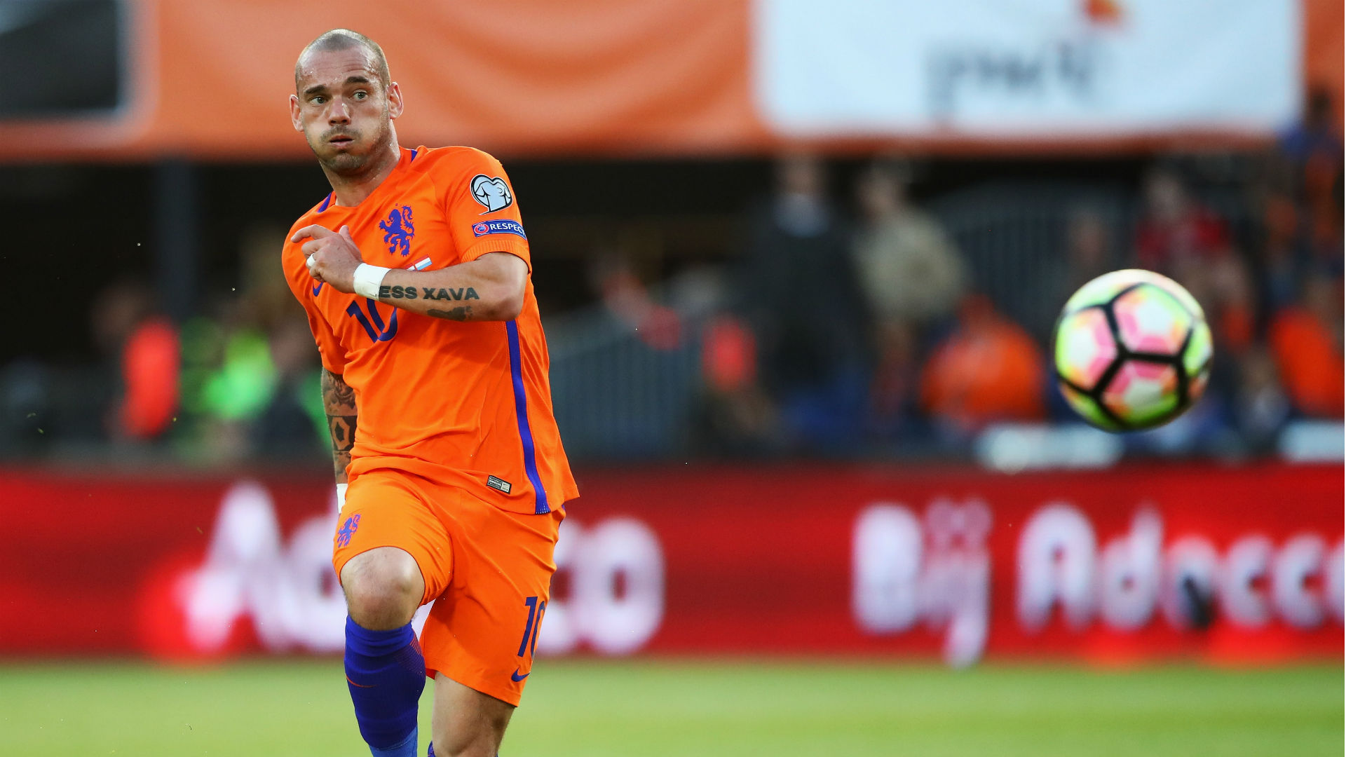 Sneijder agrees to join Nice