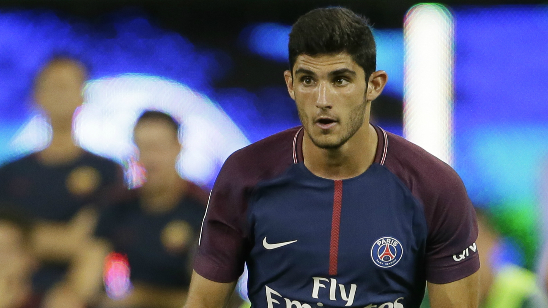 Guedes, Pereira join Valencia on loan