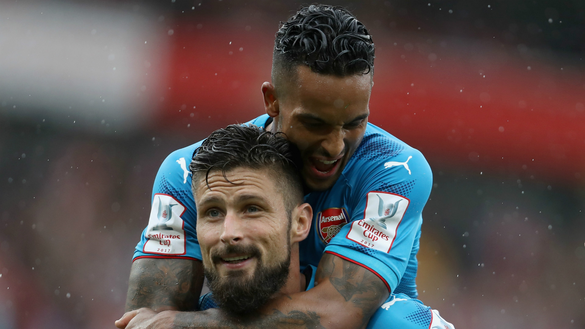 Giroud reaches century, Everton held at home