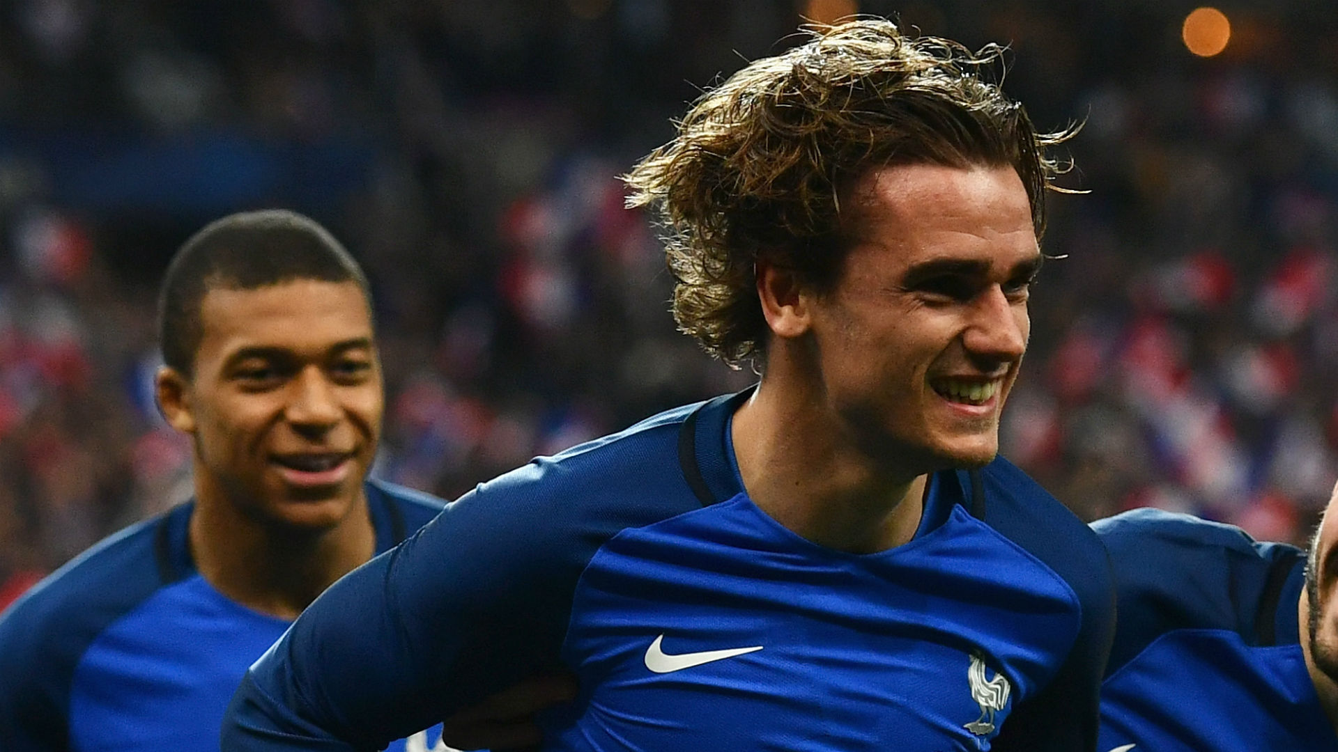 France 2 Belarus 1: Griezmann and Giroud secure top spot