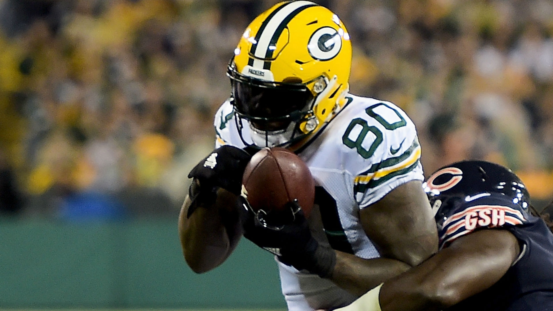 Packers waive TE Martellus Bennett