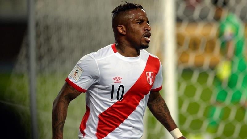 بيرو تعوّل على فارفان للتأهل للمونديال بعد إيقاف غيريرو