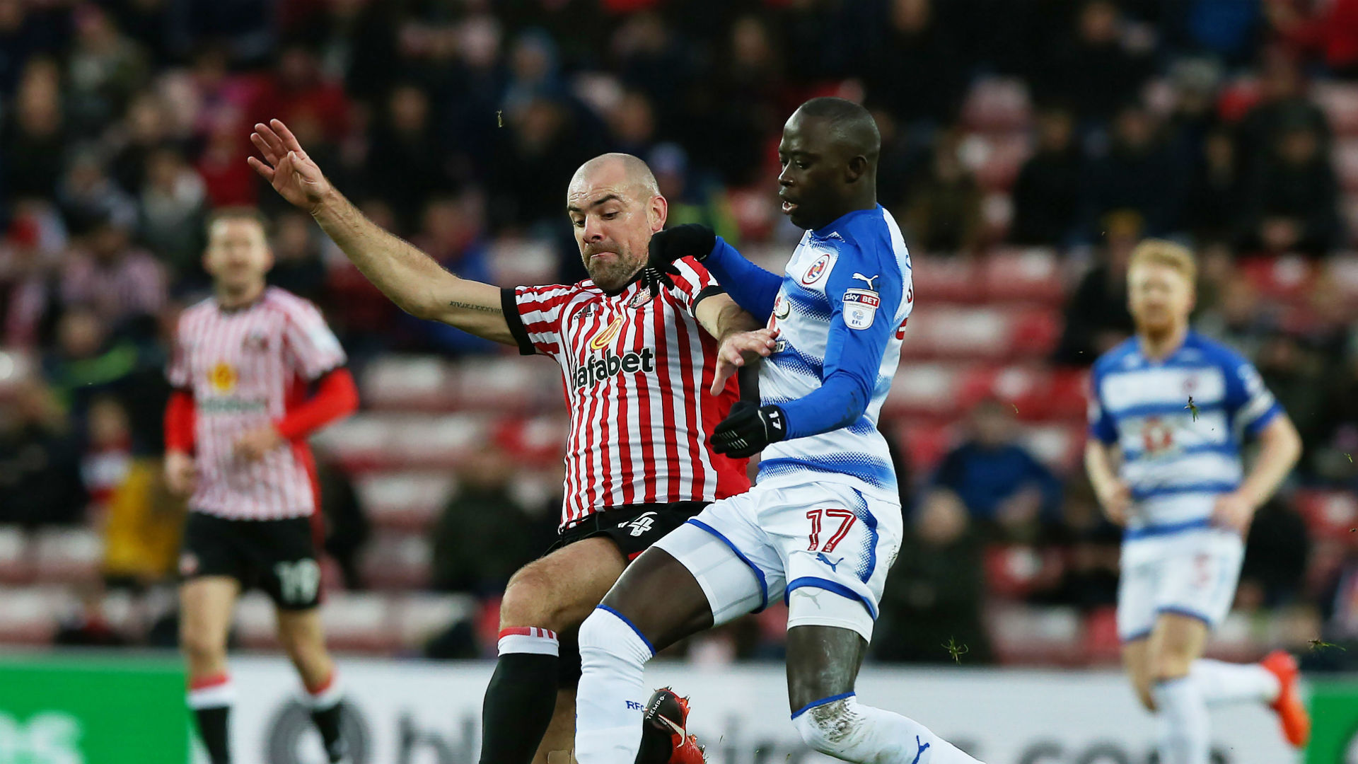 Sunderland suspend Gibson after drink-driving charge
