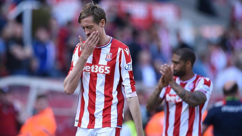 ستوك سيتي اول الهابطين ووست بروميتش يتشبث بآمال ضئيلة