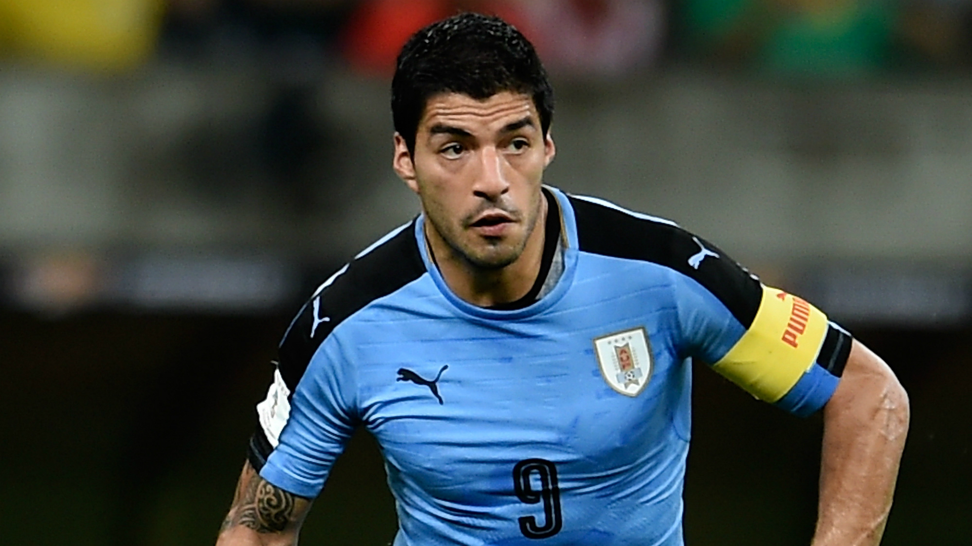 Suarez fires for World Cup-bound Uruguay