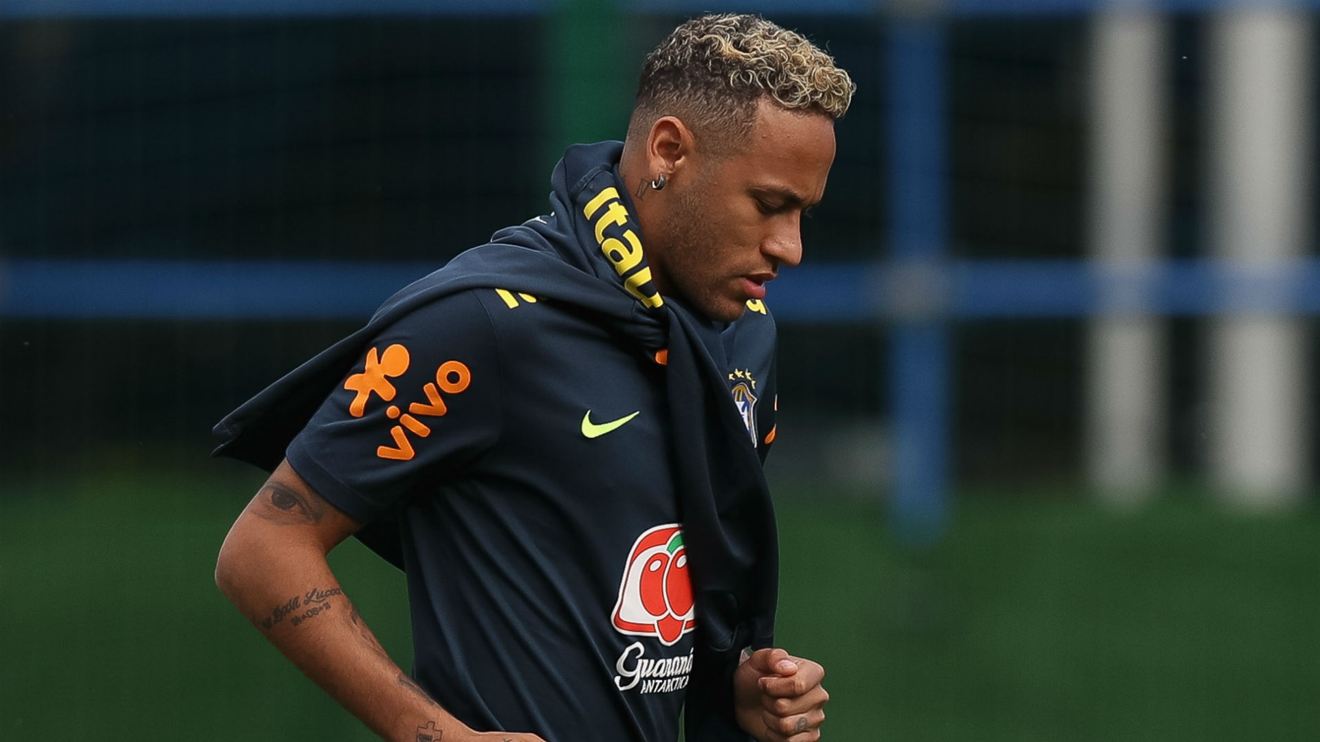 Neymar returns to Brazil training after injury