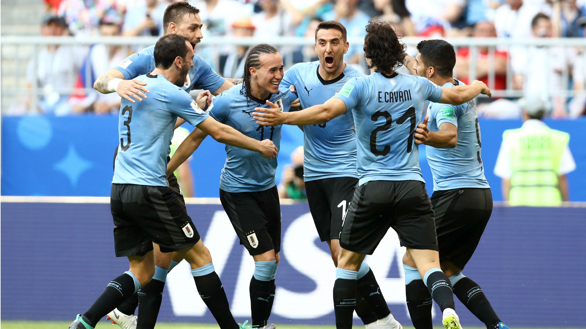 Suarez sends Uruguay into last 16 with hosts Russia