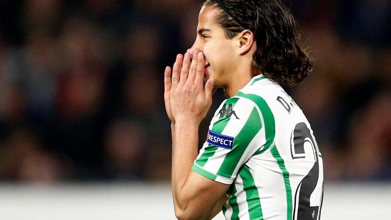 Real Betis youngster Diego Lainez in talks with Club America to