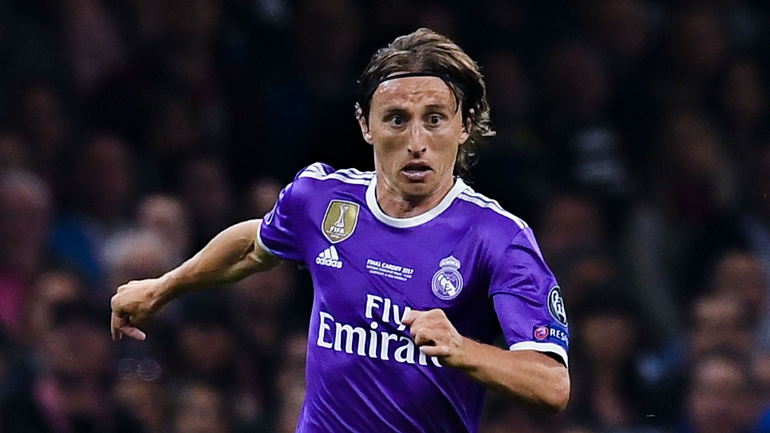 Modric inherits Madrid's 'cursed' number 10 fr | beIN SPORTS