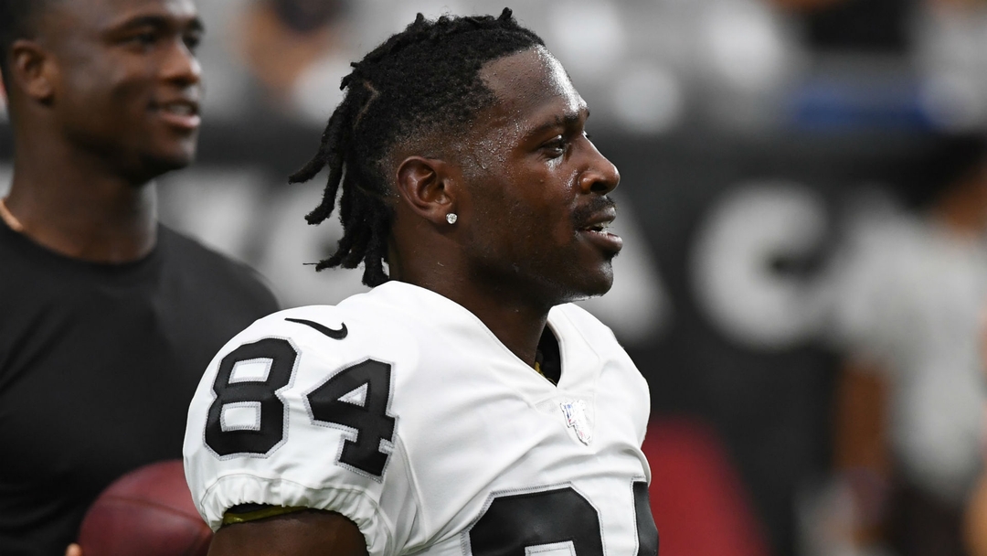 is antonio brown a free agent