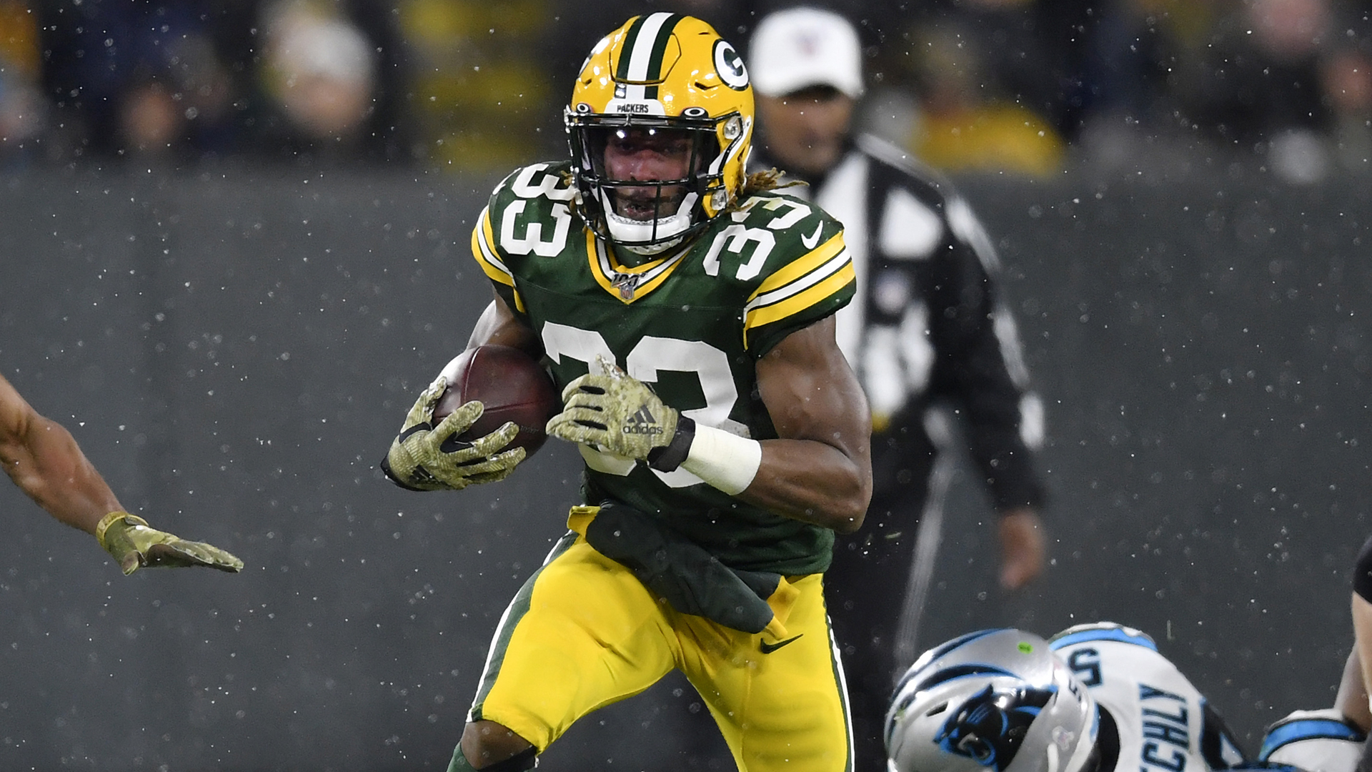 Packers' Jones scores 3 TDs in 24-16 win over Carolina