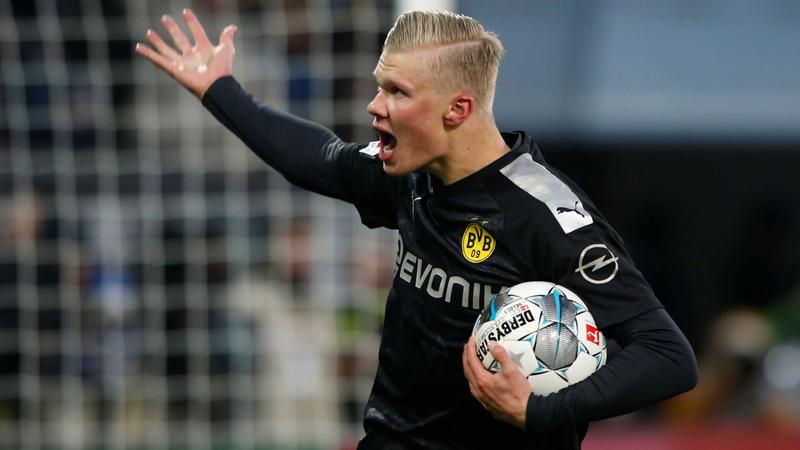 Haaland debuta con triplete en remontada del Dortmund