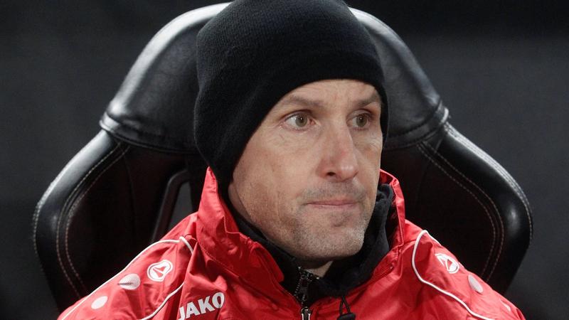 DT del Augsburgo se saltó protocolo y no estará en regreso de Bundesliga