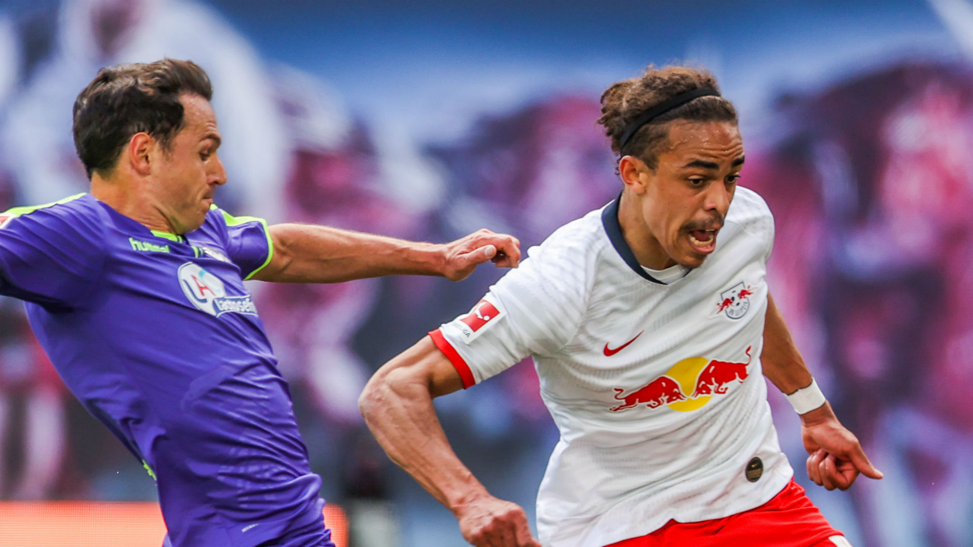 Xavi rocket lights up Leipzig win